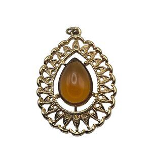 VTG Sarah Coventry Faux Amber Colored Acrylic Teardrop Gold Tone Pendant Charm